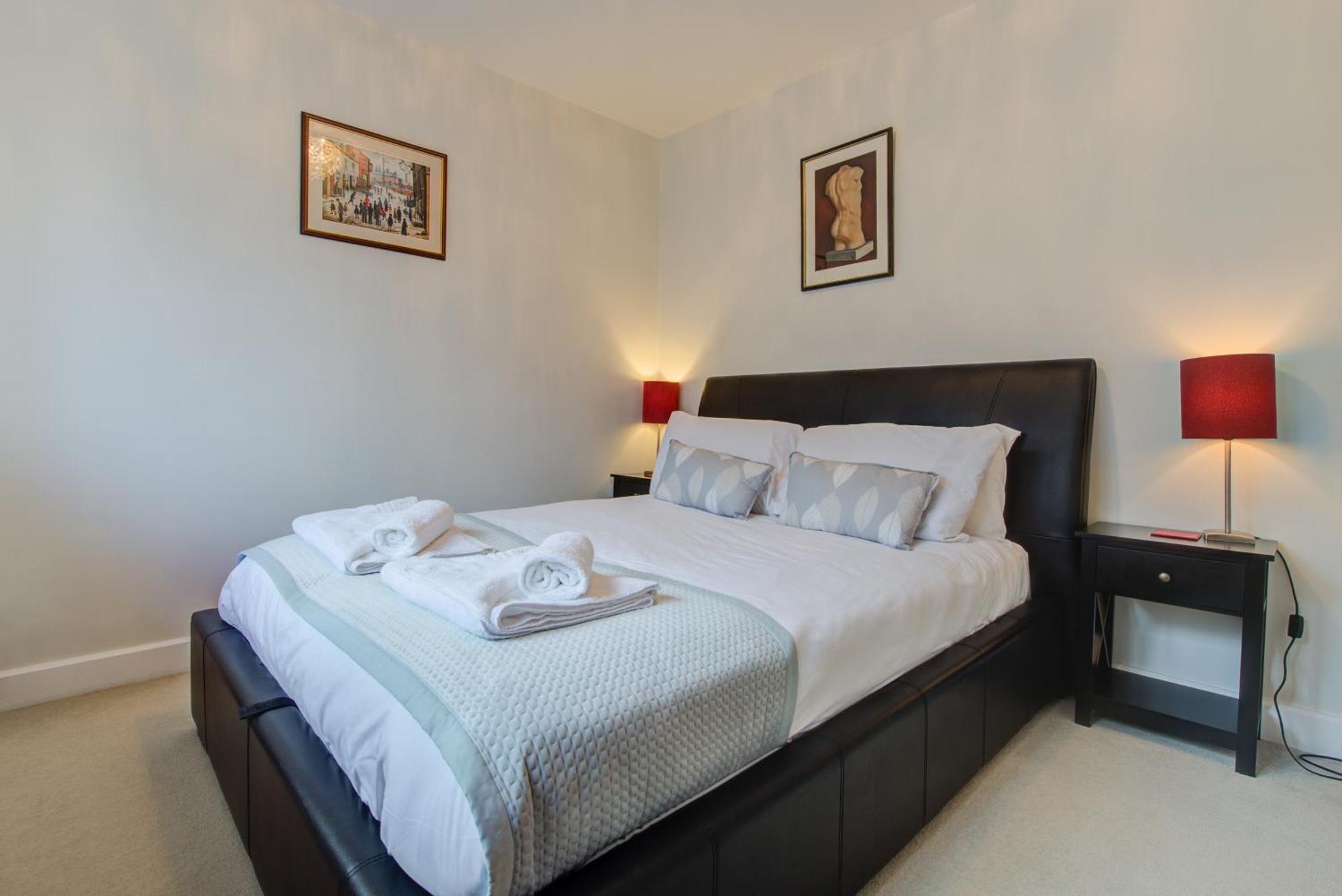 Spacious 2-Bed Home - Exposed Beams & Fast Internet Included Stamford Exterior photo