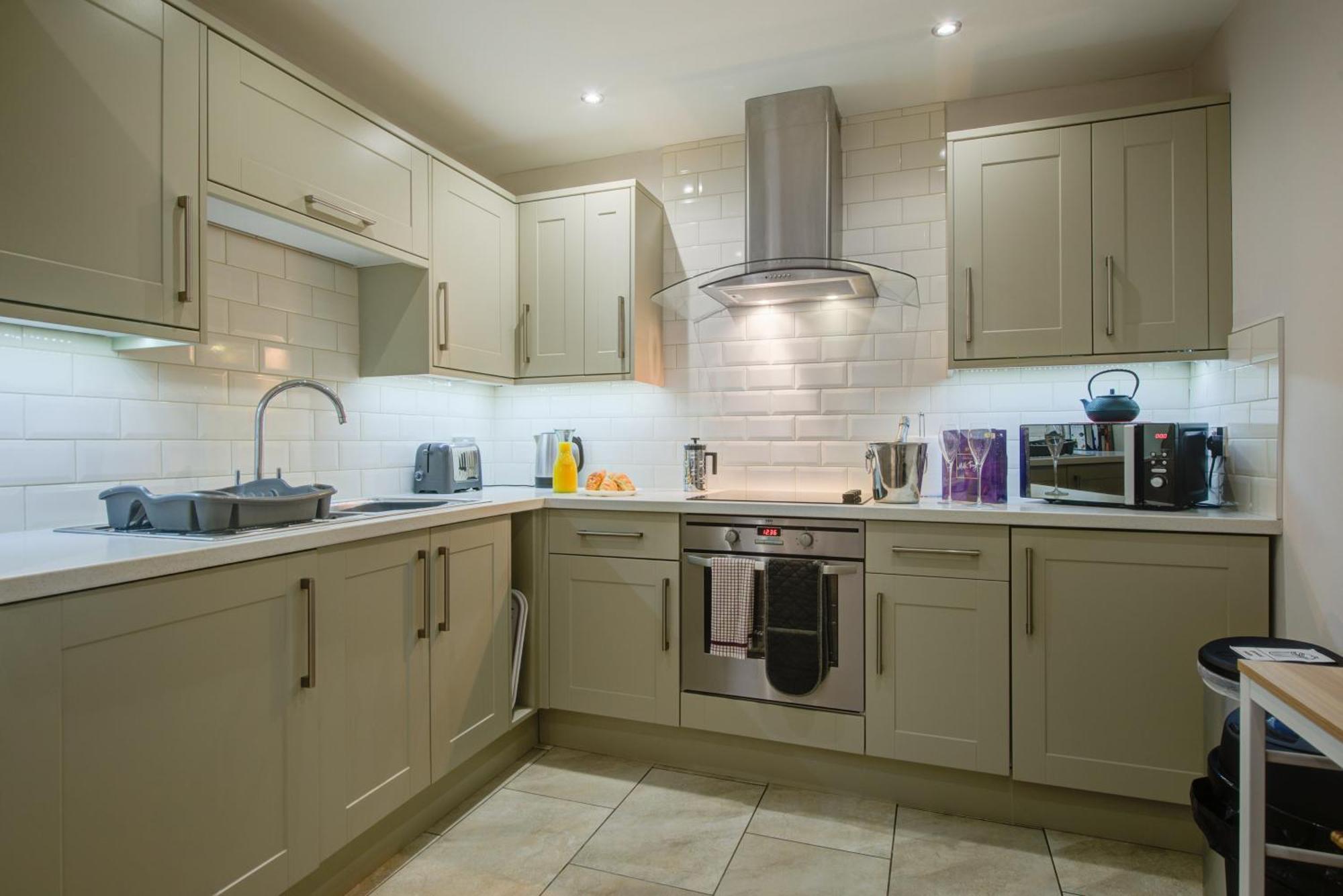 Spacious 2-Bed Home - Exposed Beams & Fast Internet Included Stamford Exterior photo